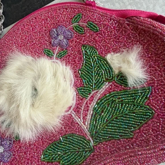 Pink beaded shoulder bag (similar to Mary Frances!) fully beaded with puffball - Picture 2 of 4